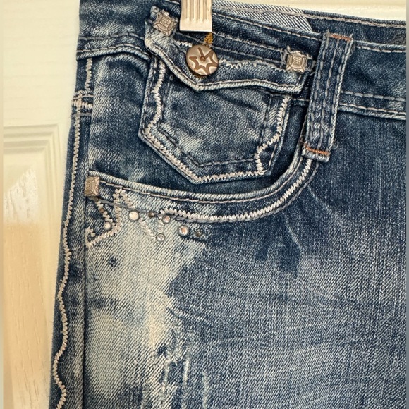 Vanilla Star Faded Distressed and Embellished Skinny Jeans - Picture 4 of 10